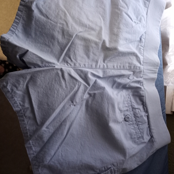 Maternity Shorts - Picture 2 of 3